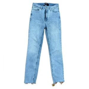 NWOT BDG Light Wash Girlfriend High Rise Women's Jeans with Frayed Hem